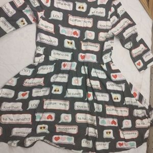 Size 7/8 emoji/text dress